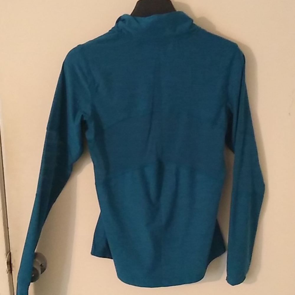 Layers running pullover - Picture 2 of 3
